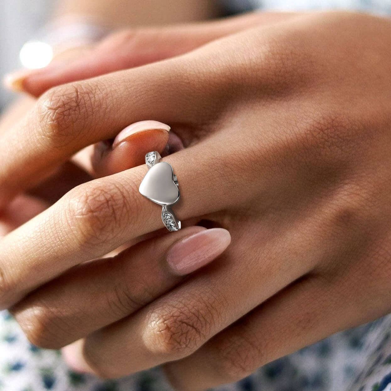 Bague Urne Crémation Personnalisée Cœur pour Cendres