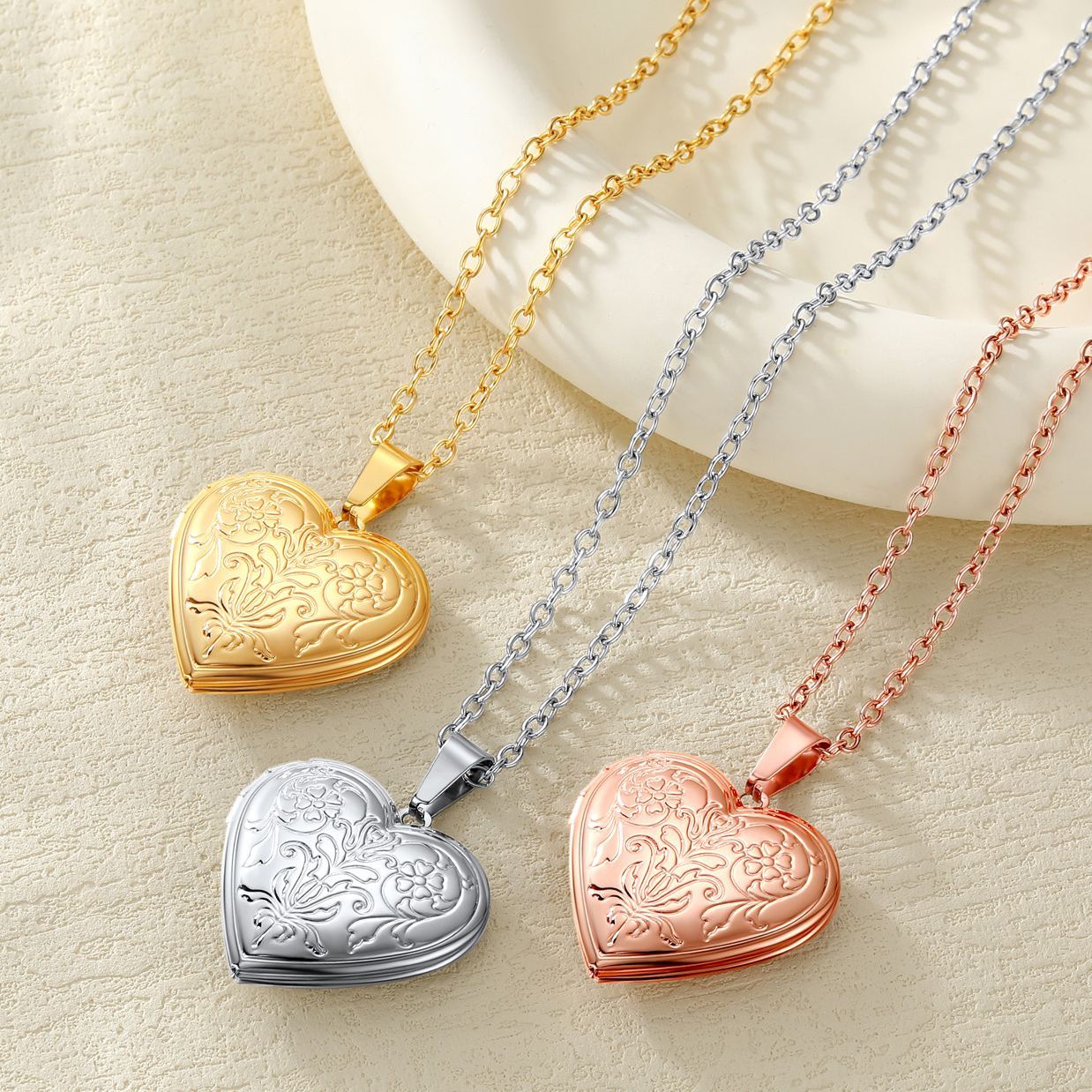 Collier Médaillon Cœur Personnalisé avec Photo