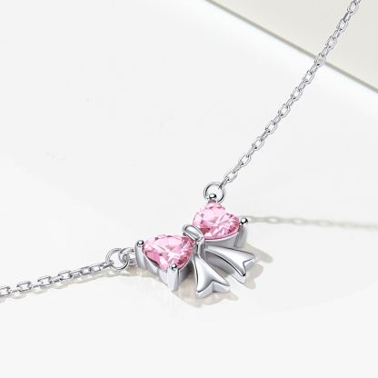 Colliers Noeud avec Pierre de Naissance détail