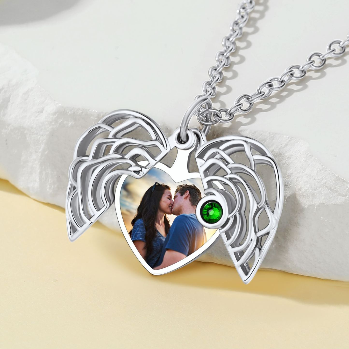 Collier Médaillon Cœur Photo Personnalisé pour couple détail