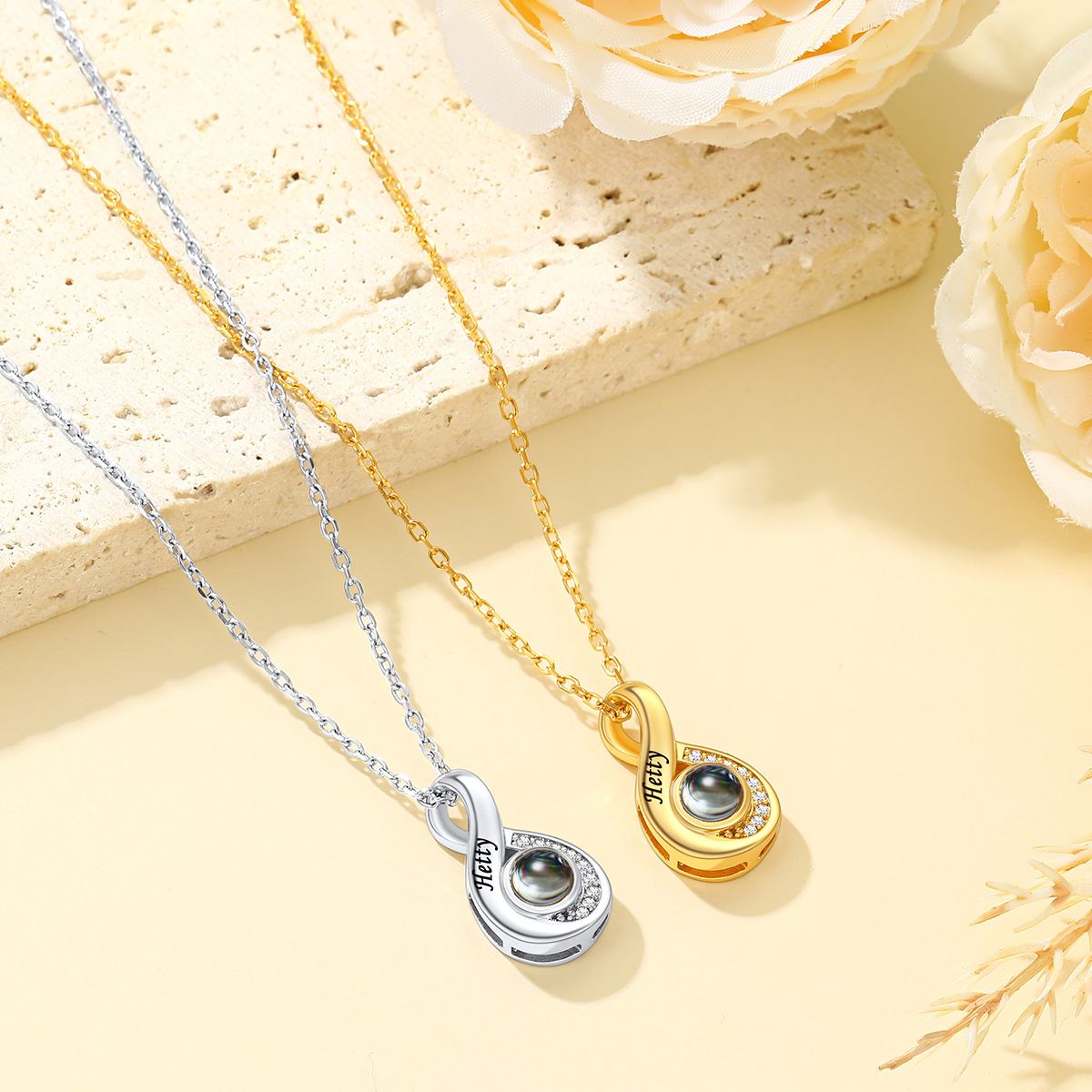 Collier Photo Projetée – Cadeau Personnalisé pour Elle 2 Couleurs
