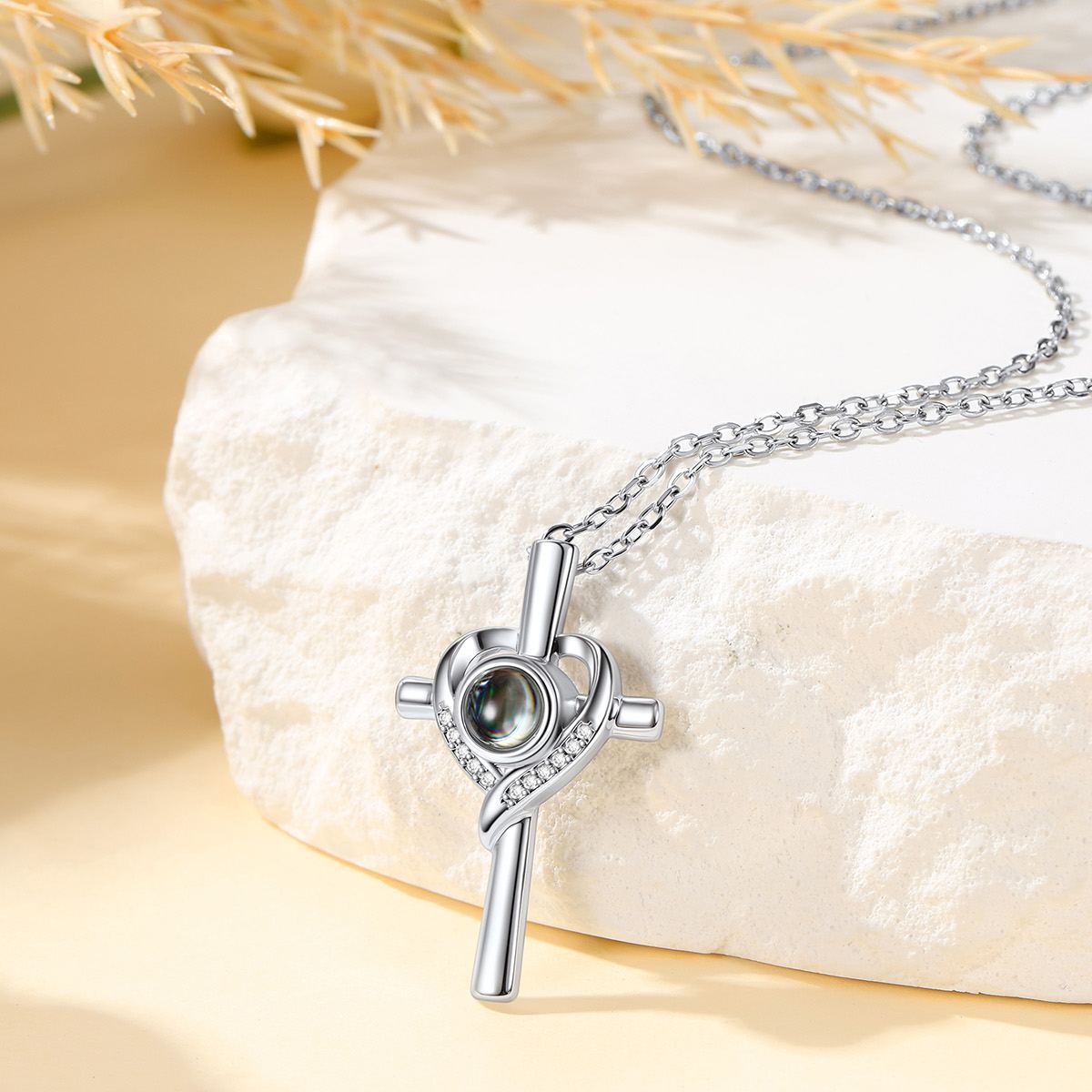 Collier Photo Projetée Personnalisée avec Croix pour Femme