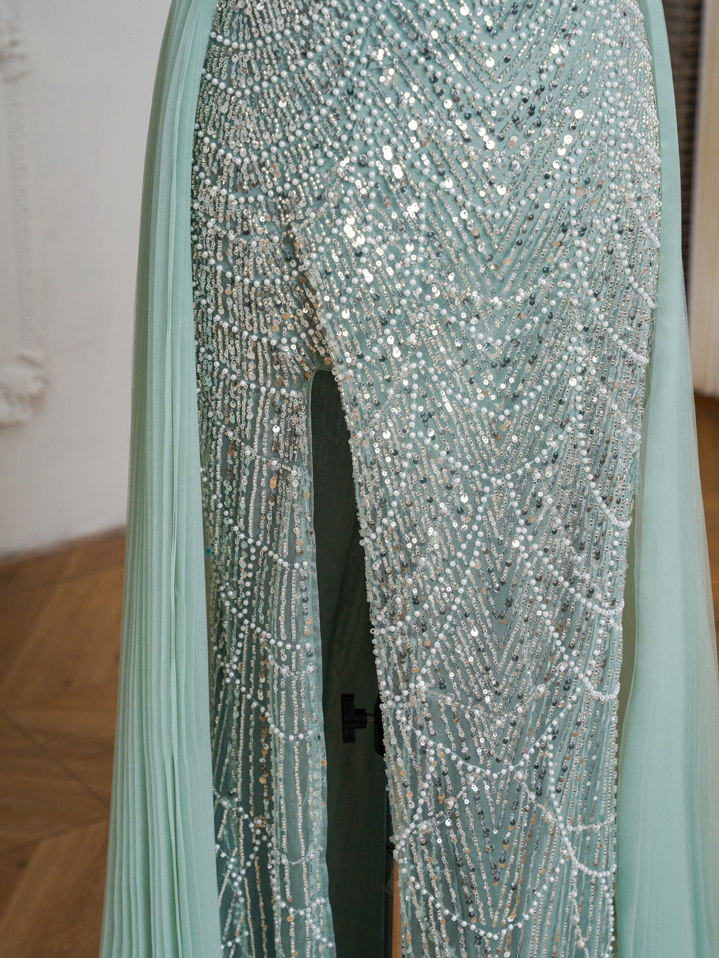 BMbridal Sparkling Strapless Mermaid Gown with High - Slit and Tulle Train: A Showstopper for Special Occasions