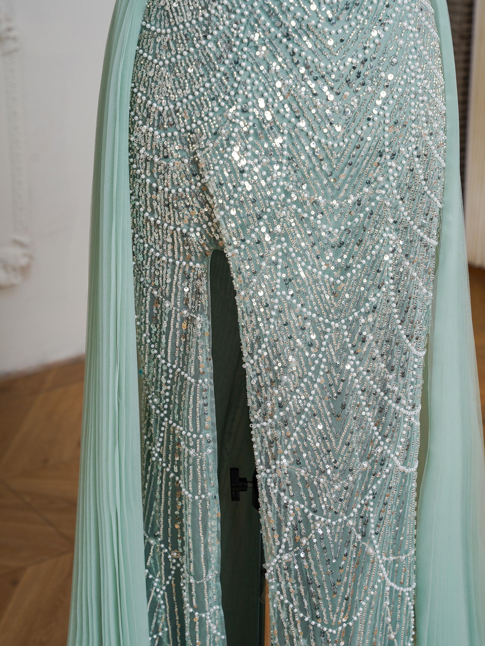BMbridal Sparkling Strapless Mermaid Gown with High - Slit and Tulle Train: A Showstopper for Special Occasions