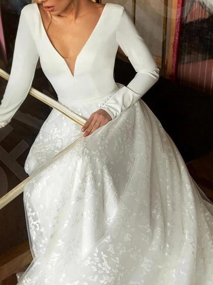 Glamorous Long Sleeve V-Neck Wedding Dress With Lace Appliques-BMbridal