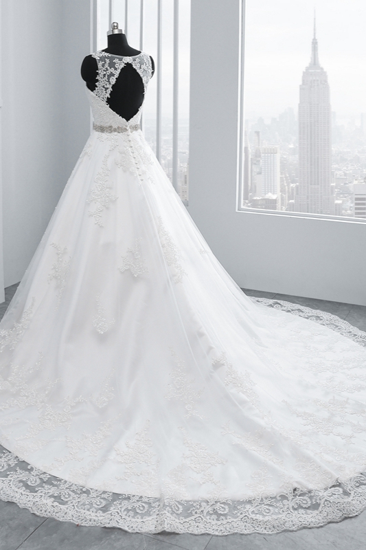 BMbridal Simple Jewel Tulle Lace Wedding Dress A-Line Appliques Beadings Bridal Gowns with Sash Online-BMbridal