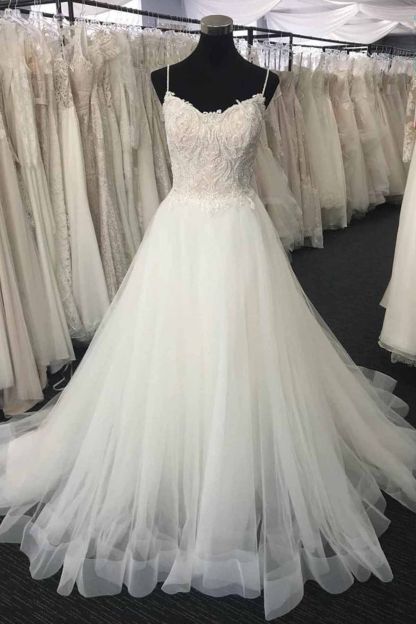 BMbridal Gorgeous Sweetheart White Lace Wedding Dress Appliques Long Bridal Gowns On Sale