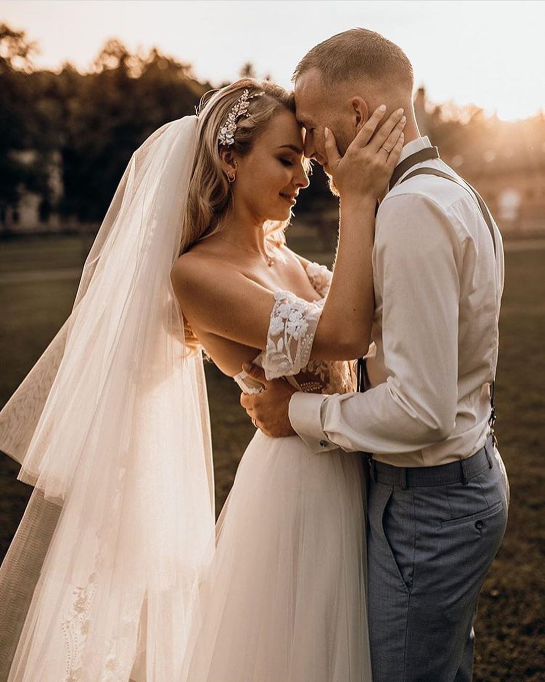 Bmbridal Off-the-Shoulder Tulle Wedding Dress Boho Lace Long-BMbridal
