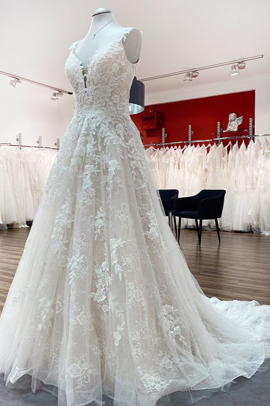Elegant Open Back A-Line V-Neck Long Ruffles Wedding Dresses with Tulle Lace
