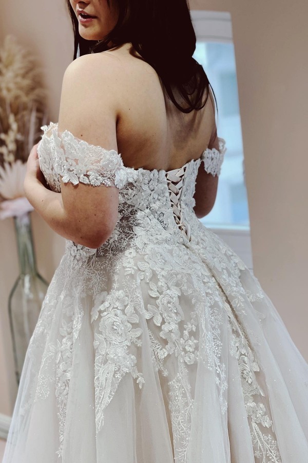 Bmbridal Off-the-Shoulder Wedding Dress Tulle Princess With Lace Appliques-BMbridal