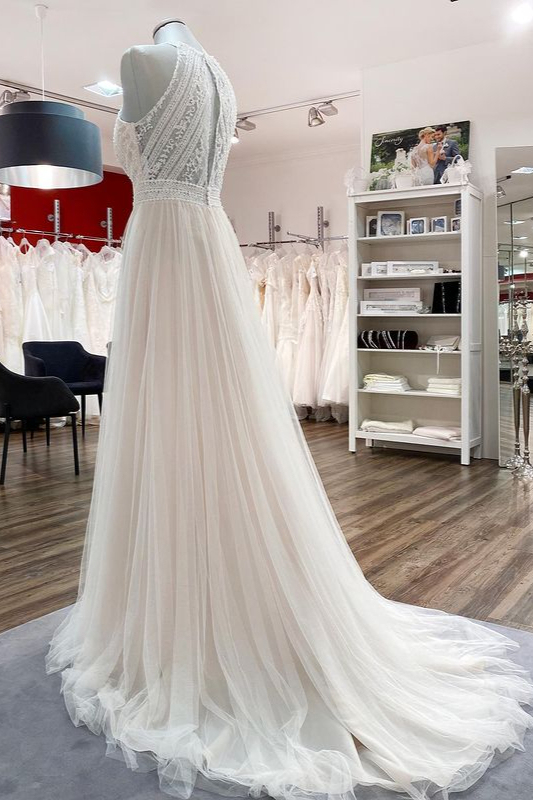 Vintage Long Halter Backless A-Line Wedding Dresses with Tulle Lace