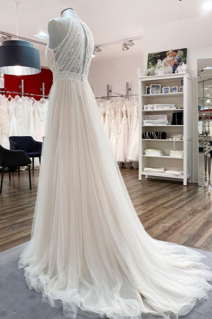 Vintage Long Halter Backless A-Line Wedding Dresses with Tulle Lace