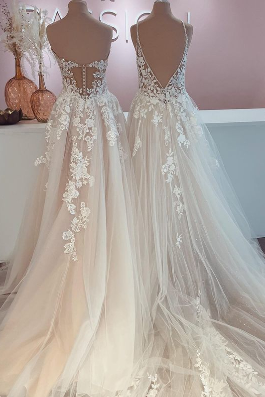 Pretty Floor-Length A-Line Backless Wedding Dress with Tulle Lace Appliques