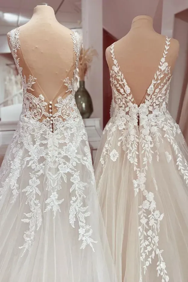 Chic A-Line Lace Floor-Length Deep V-Neck Wedding Dress with Tulle Appliques