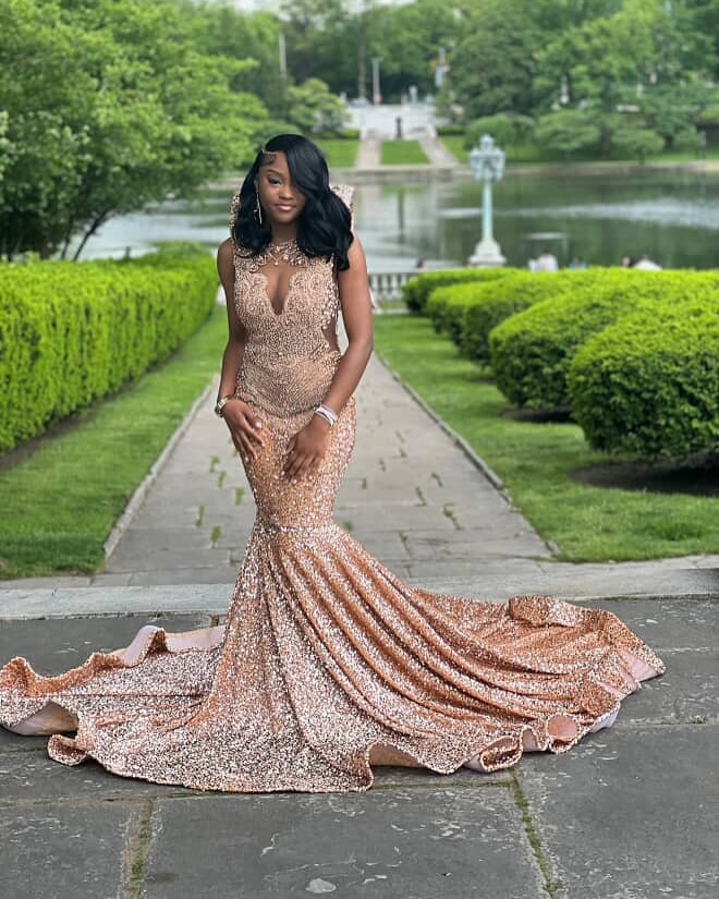 2026 Rose Gold Sequin Prom Dress with Sculpted High Collar – Luxury Mermaid Silhouette & Illusion Bodice | Shimmering Evening Gown for Black Queens | Custom Red Carpet Fit