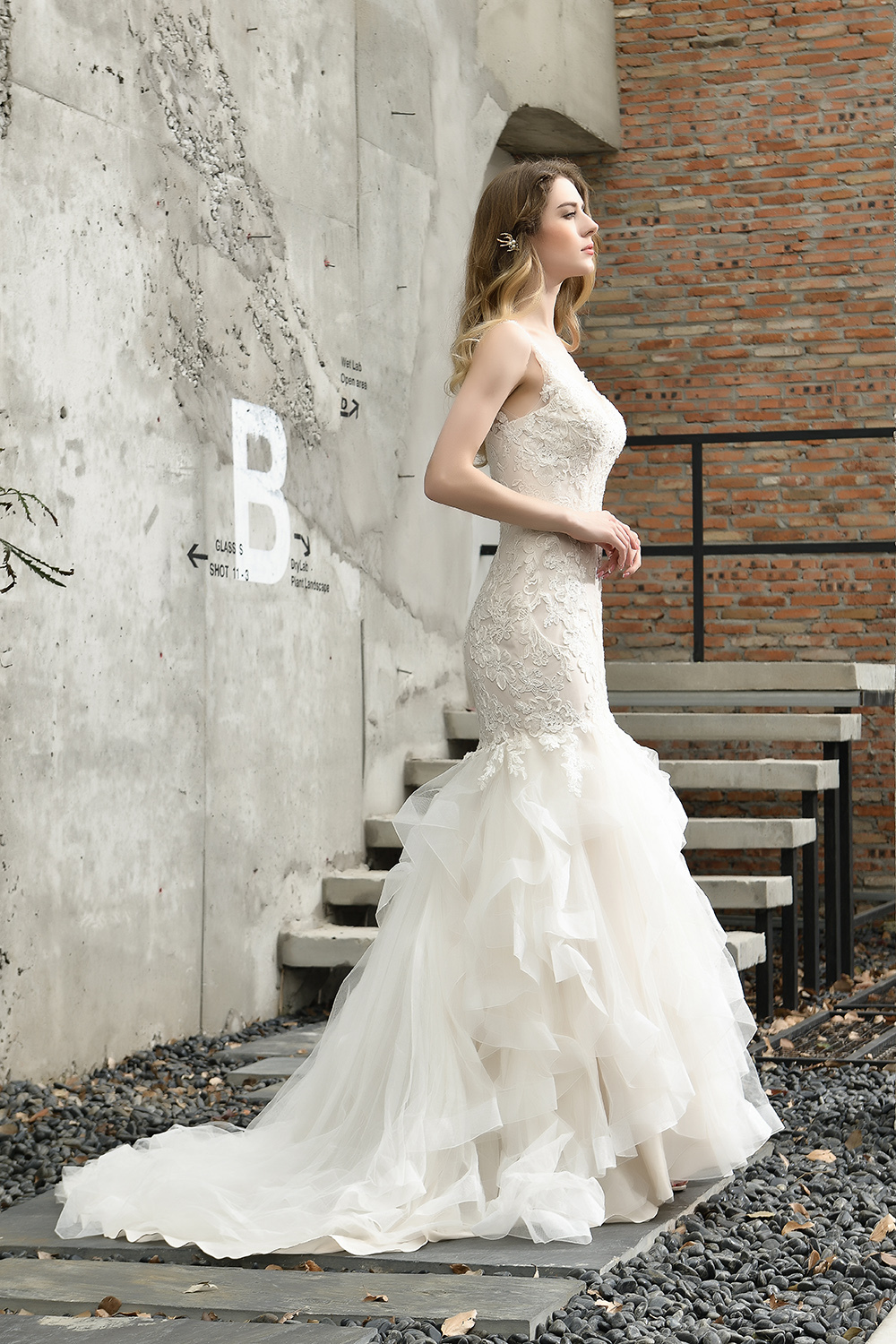 BMbridal Gorgeous Mermaid Tulle Appliques Ivory Wedding Dress