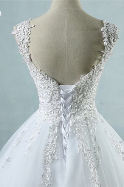 BMbridal Glamorous V-Neck Tulle Lace Beadings Wedding Dress Appliques Tulle Bridal Gowns with Rhinestones-BMbridal