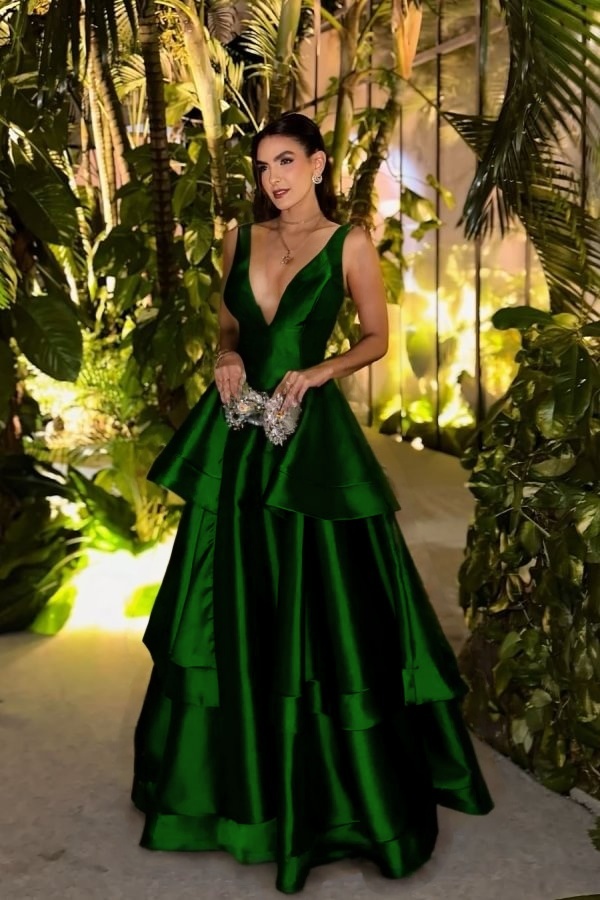 Straps Deep V Neck Sleeveless A Line Long Prom Dress With Pleated