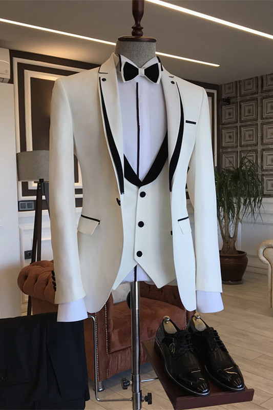 Chic White Peaked Lapel Three Pieces Prom Suits-BMbridal