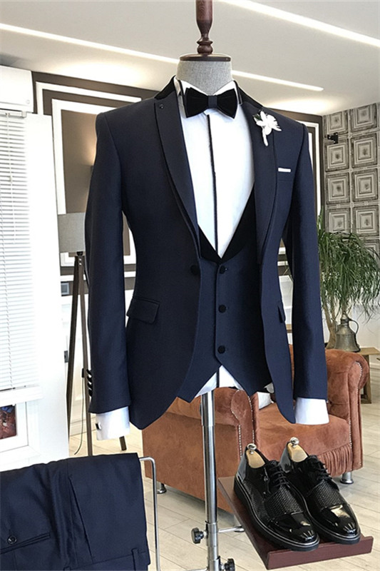 Glamorous Navy Blue Notched Lapel Three Pieces Business Suits-BMbridal