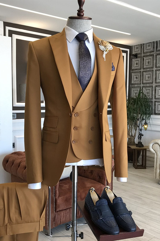 Glamorous Khaki Peaked Lapel Three Pieces Prom Suits-BMbridal