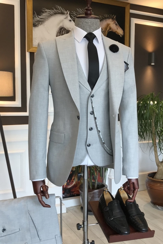 Light Gray Peaked Lapel Close Fitting Three Pieces Men Suits For Business-BMbridal