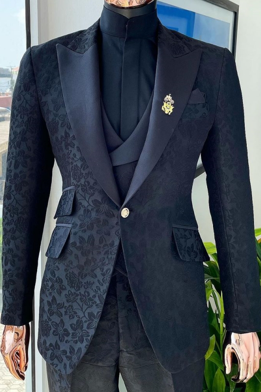 Modern Dark Navy Peaked Lapel Three Pieces Prom Suits-BMbridal