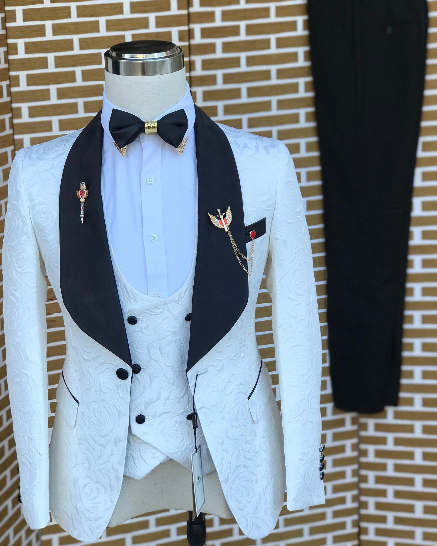 Three Pieces White Jacquard Bespoke Wedding Suits With Black Lapel-BMbridal