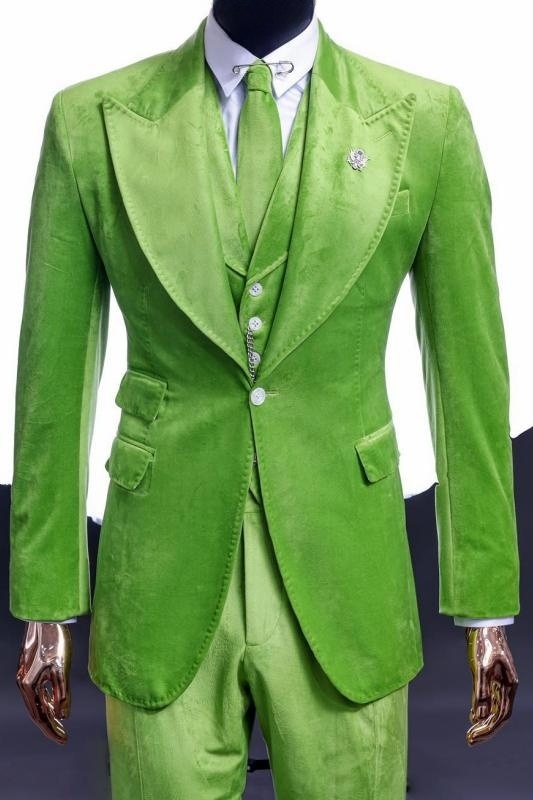 Fashion Green Peaked Lapel Three Pieces Velvet Prom Suits-BMbridal