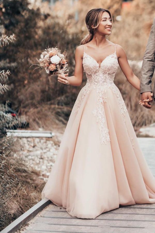 Modern Long A Line Spaghetti Straps Wedding Dress with Tulle Lace