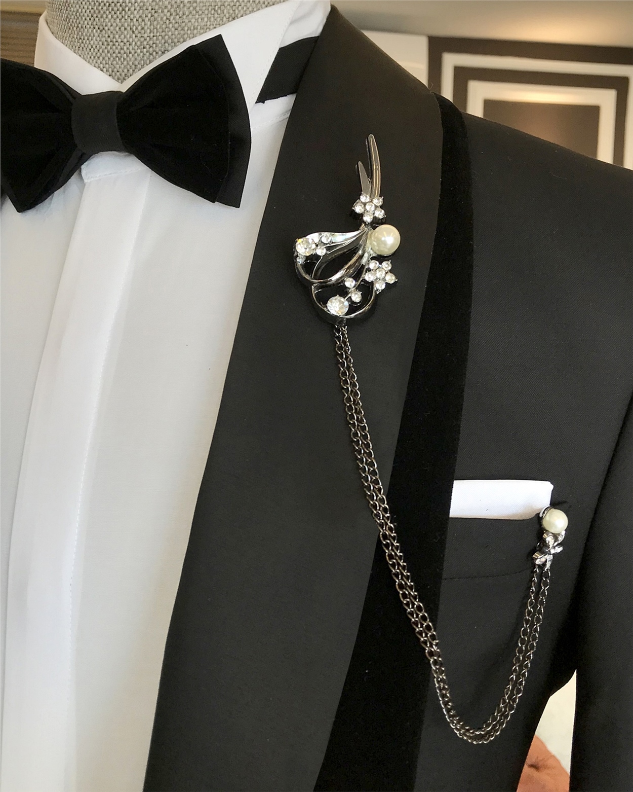 Gentle Black Shawl Lapel Three Pieces Wedding Suits-BMbridal