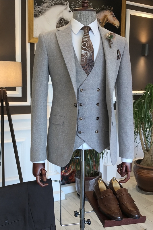 Fashion Gray Notched Lapel Three Pieces Prom Suits-BMbridal