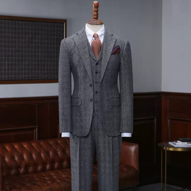 Fancy Dark Gray Plaid Notched Lapel Three Pieces Business Suits-BMbridal