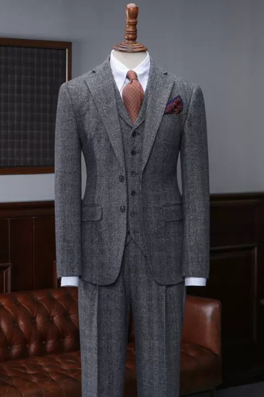 Fancy Dark Gray Plaid Notched Lapel Three Pieces Business Suits-BMbridal