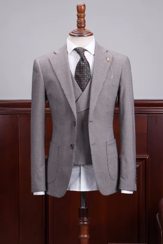 Wonderful Gray Notched Lapel Three Pieces Business Suits-BMbridal