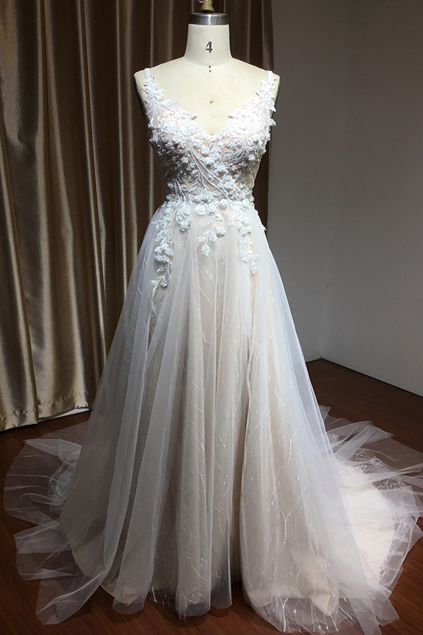 Chic Straps Floral Appliques A-Line Side Wedding Dress with Split Backless