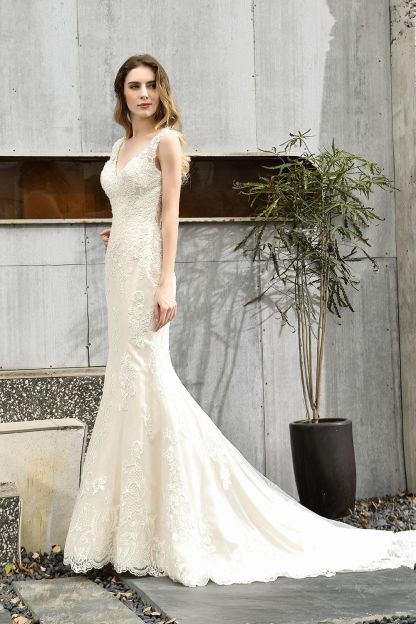 BMbridal Glamorous Mermaid Satin Lace Open Back Wedding Dress