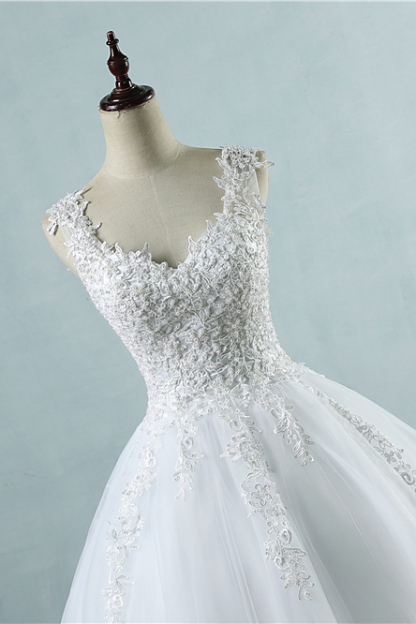 BMbridal Glamorous V-Neck Tulle Lace Beadings Wedding Dress Appliques Tulle Bridal Gowns with Rhinestones-BMbridal
