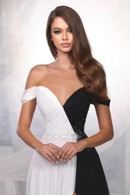 Charming Floor-Length V-Neck Off-The-Shoulder A-Line Chiffon Prom Dresses with Slit