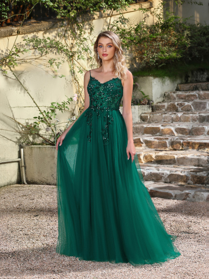 Emerald Sequin Tulle Gown: Outdoor Wedding & Evening Elegance