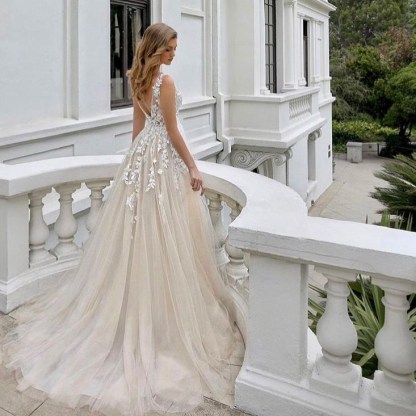 Chic Long A-Line Backless V-Neck Sleeveless Wedding Dress with Lace Tulle