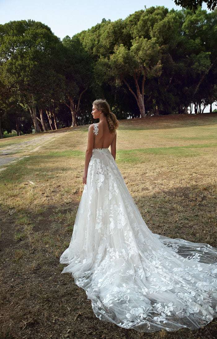 Bmbridal Deep V-Neck Appliques Wedding Dress Sleeveless Online-BMbridal