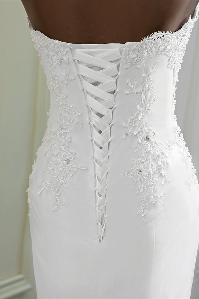 Chic Long Mermaid Strapless Lace Appliques Wedding Dress with Beadings