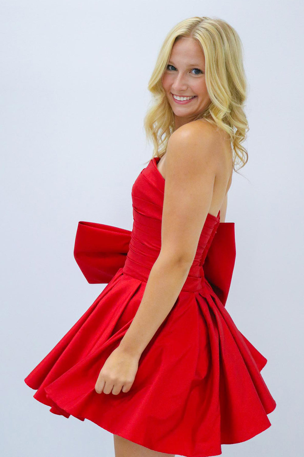 Red Strapless A-Line Satin Short Homecoming Dress with Bowknot-BMbridal