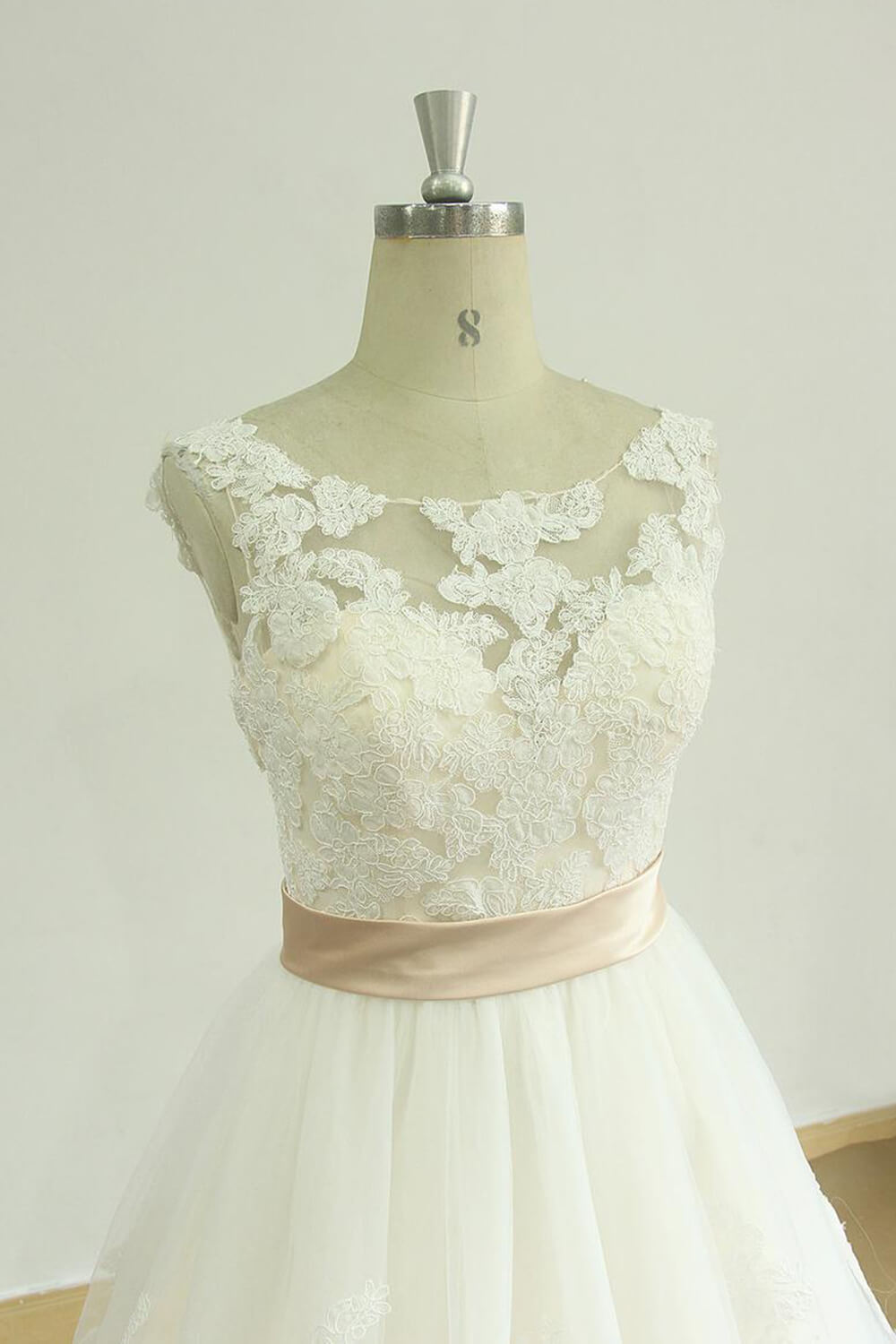 BMbridal Chic Jewel Lace Appliques Wedding Dress Sleeveless Tulle A-line Bridal Gowns On Sale