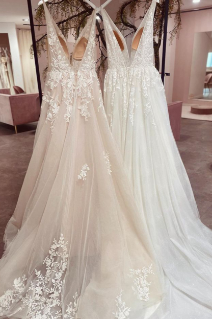 Classic Backless Long A-Line V-Neck Wedding Dress with Tulle Lace