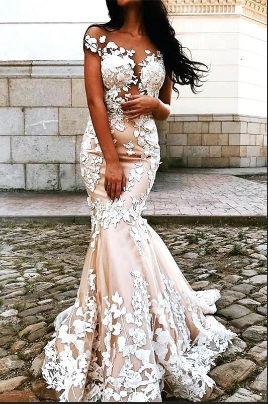 Chic Off-the-Shoulder Backless Mermaid Wedding Dress Floor-Length with Appliques Lace