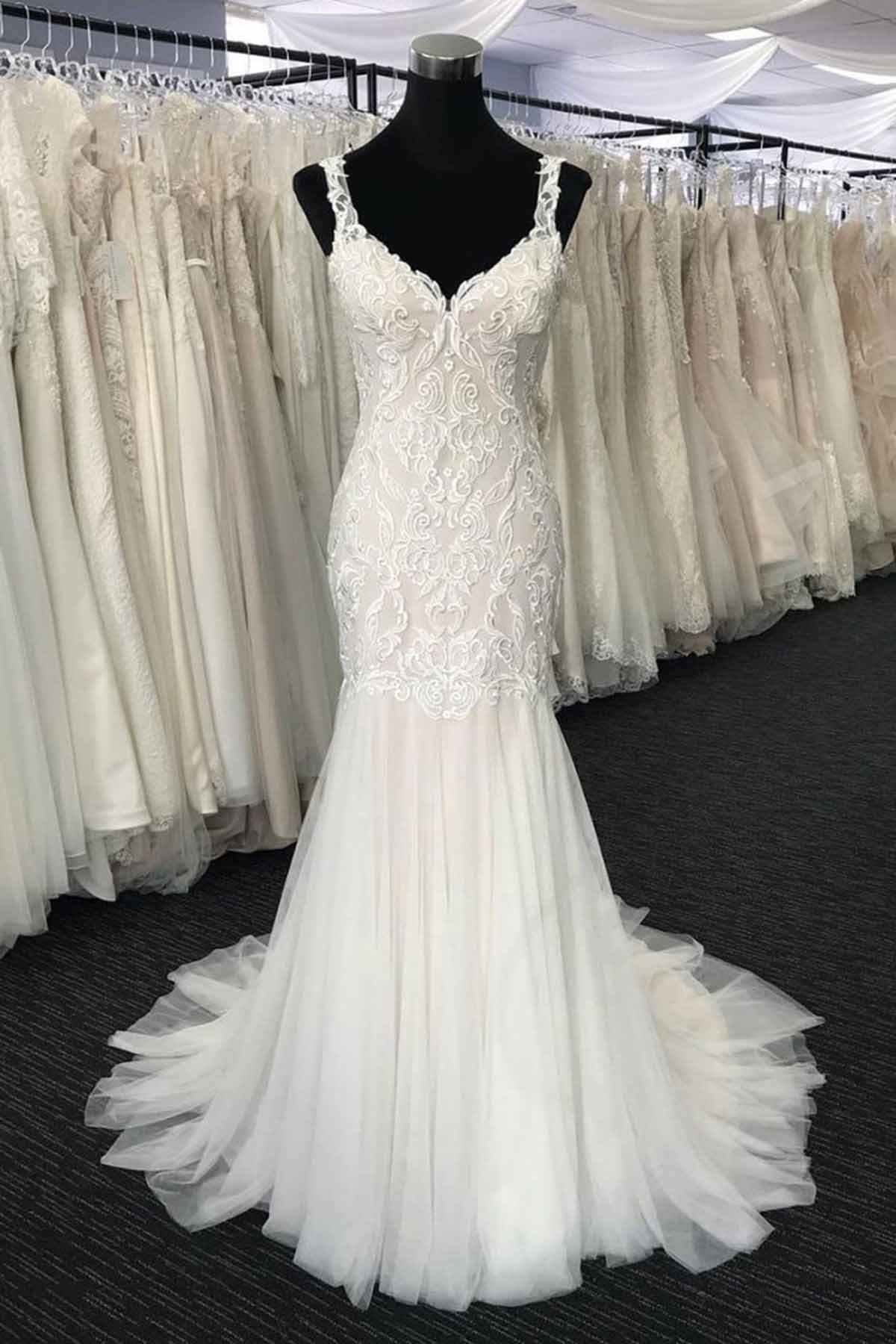 BMbridal Glamorous White Tulle V-Neck Long Appliques Wedding Dress Mermaid Lace Bridal Gowns On Sale