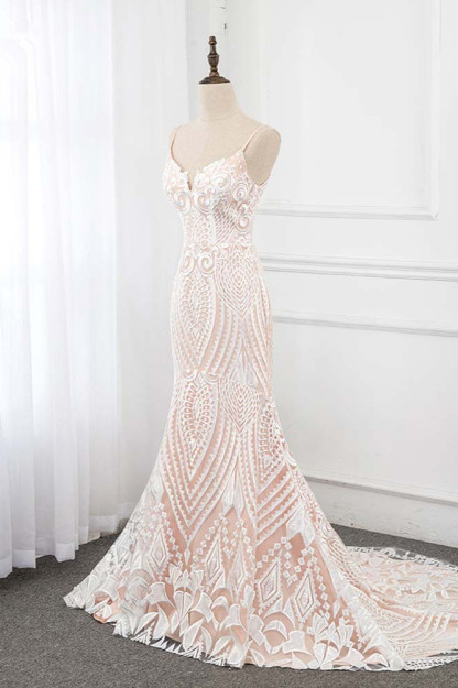 BMbridal Sexy Spaghetti Straps Appliques Ivory Wedding Dresses V-Neck Sleeveless Bridal Gowns