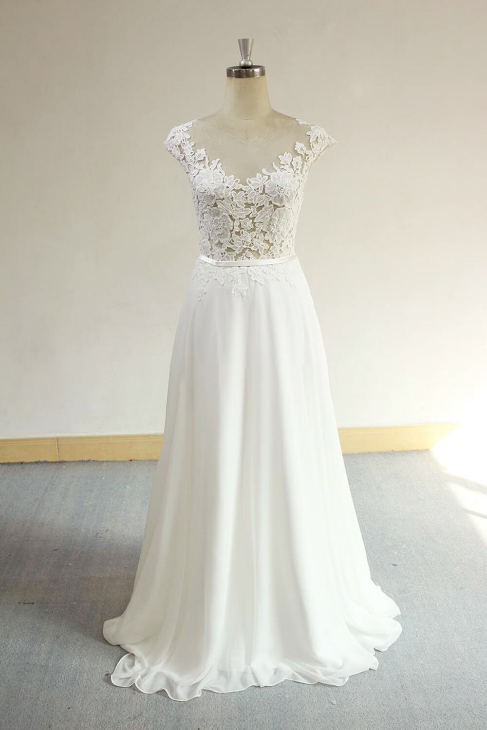 BMbridal Sexy V-neck Appliques Sleeveless Wedding Dress A-line Chiffon White Bridal Gown On Sale